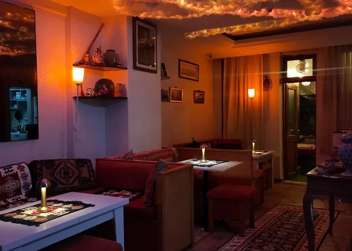Antique Hotel And Apartments
